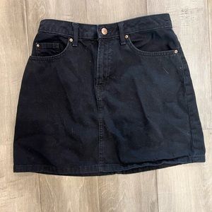 H&M denim black mini skirt